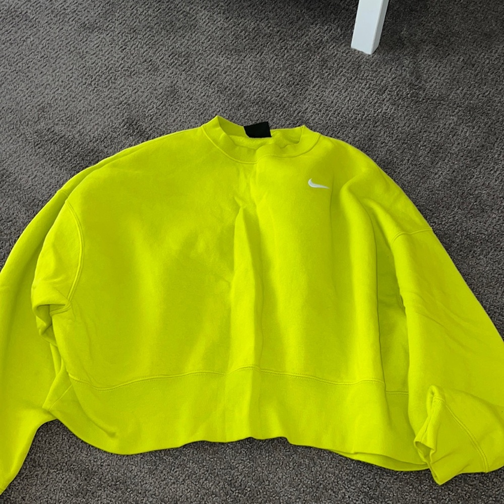 Nike sweatshirt size small